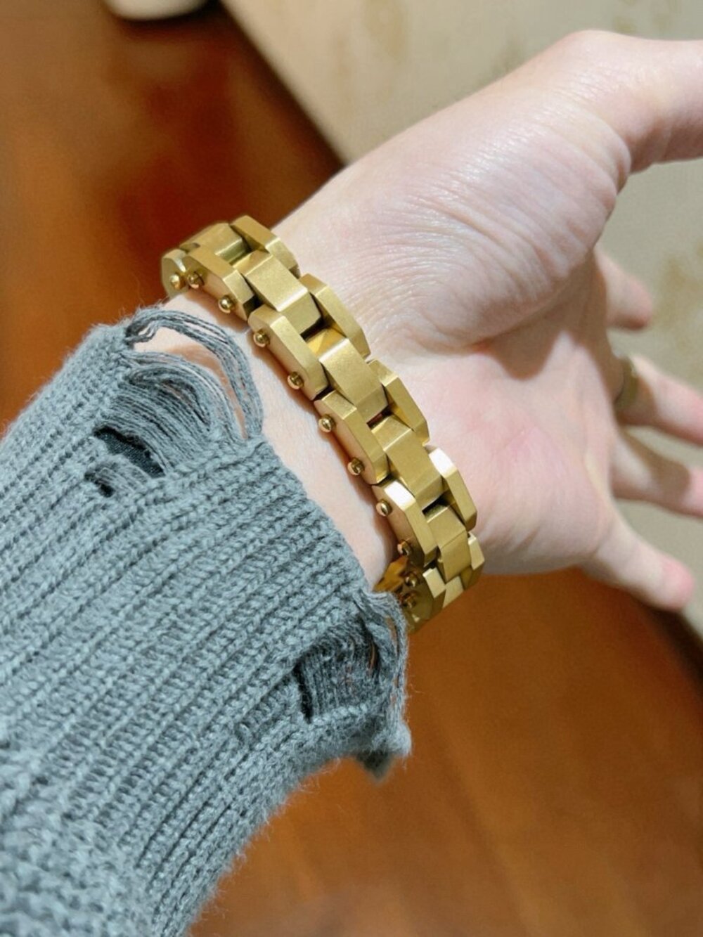 women and  men  Balenciaga bracelet - Picture 6 of 8